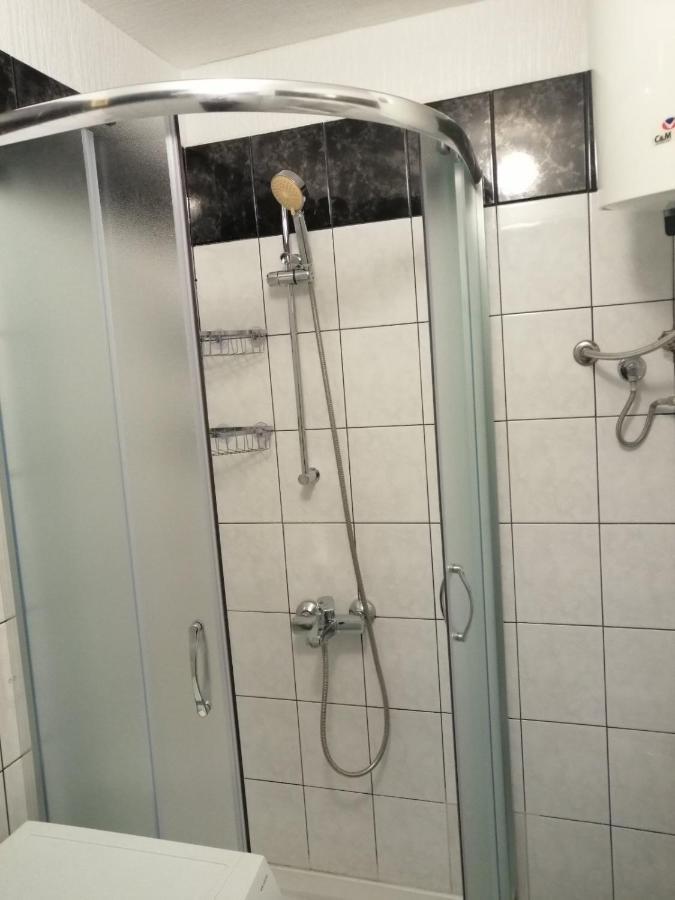 Apartment Florian リエカ エクステリア 写真