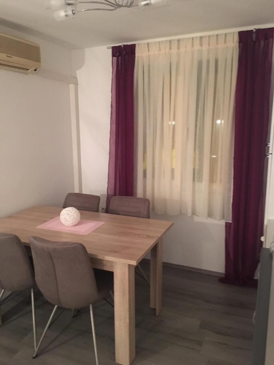 Apartment Florian リエカ エクステリア 写真