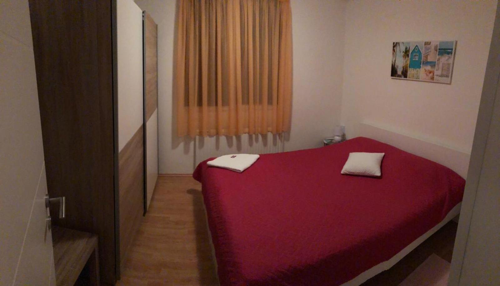 Apartment Florian リエカ エクステリア 写真