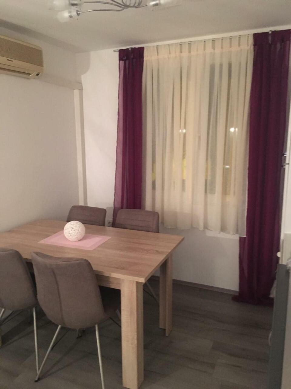 Apartment Florian リエカ エクステリア 写真